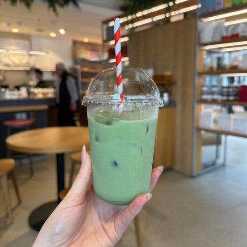 easipac U Clear Cup with dome lid and paper straw, iced matcha