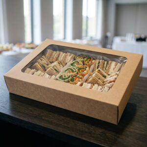 easipac Windowed Platter Tray lifestyle
